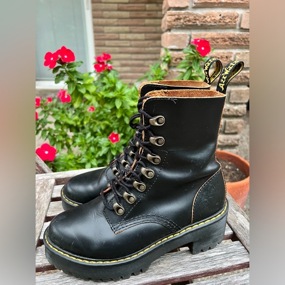 Dr Marten Leona Black Leather Docs Size 6 - Picture 3 of 9